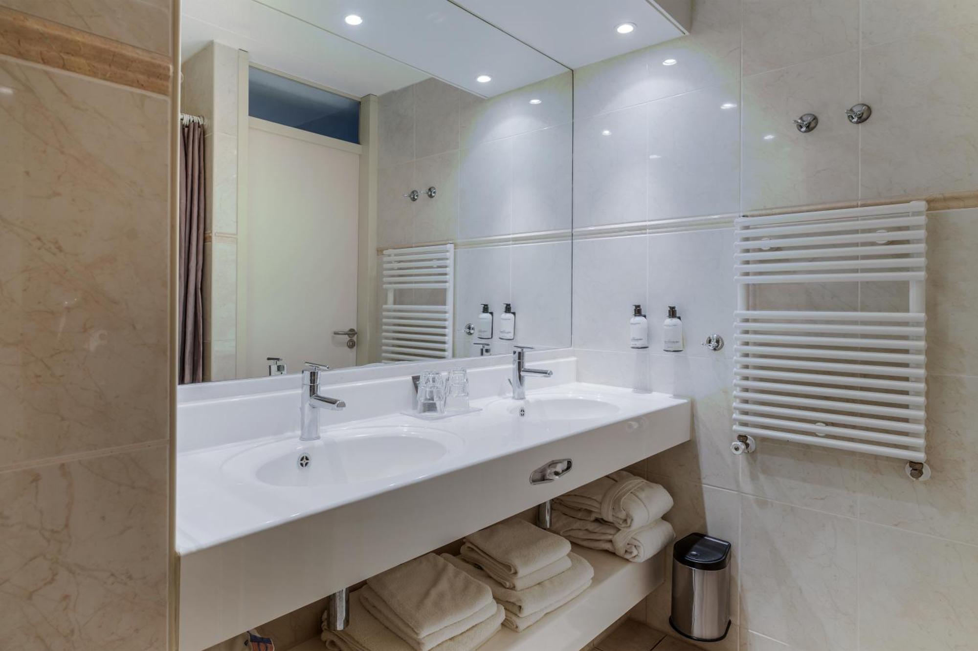 Paal 8 Hotel Aan Zee West aan Zee ภายนอก รูปภาพ